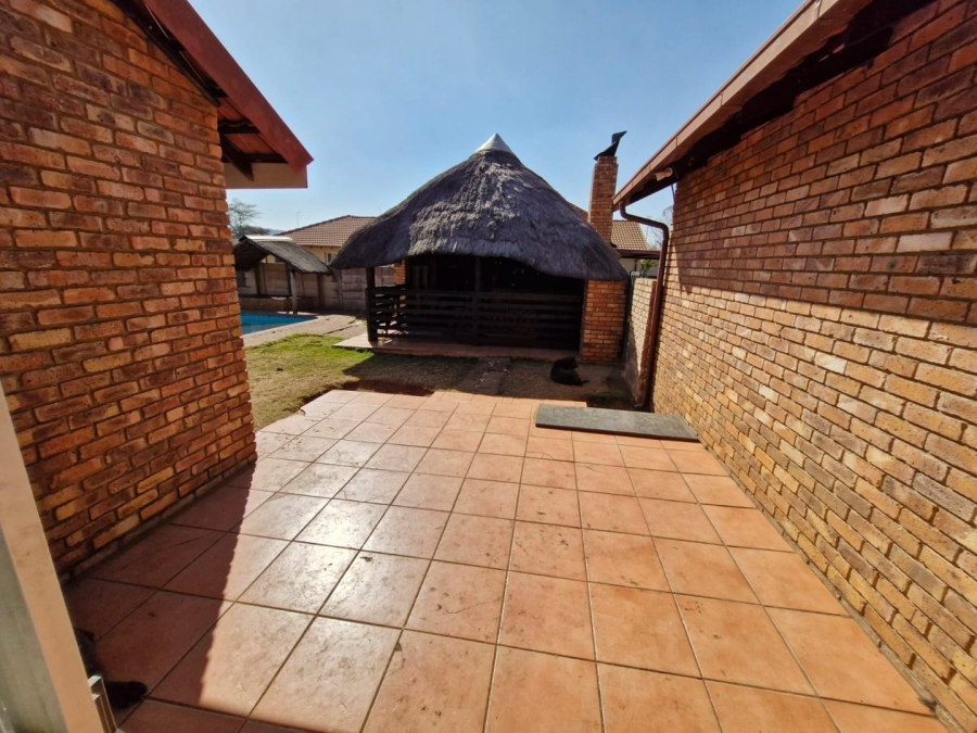 4 Bedroom Property for Sale in Doornpoort Gauteng