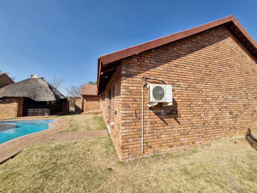 4 Bedroom Property for Sale in Doornpoort Gauteng