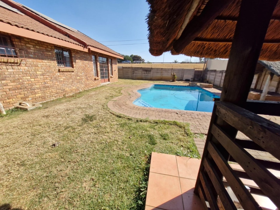 4 Bedroom Property for Sale in Doornpoort Gauteng