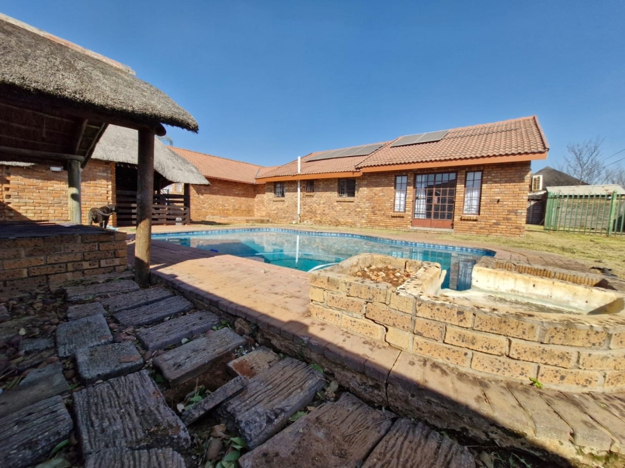 4 Bedroom Property for Sale in Doornpoort Gauteng