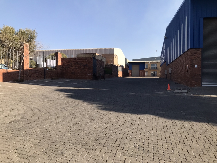 To Let commercial Property for Rent in North Riding Gauteng