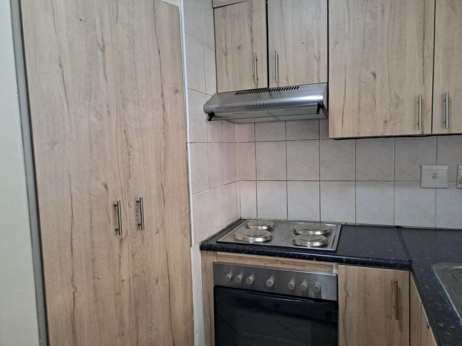 To Let 2 Bedroom Property for Rent in Noordhang Gauteng