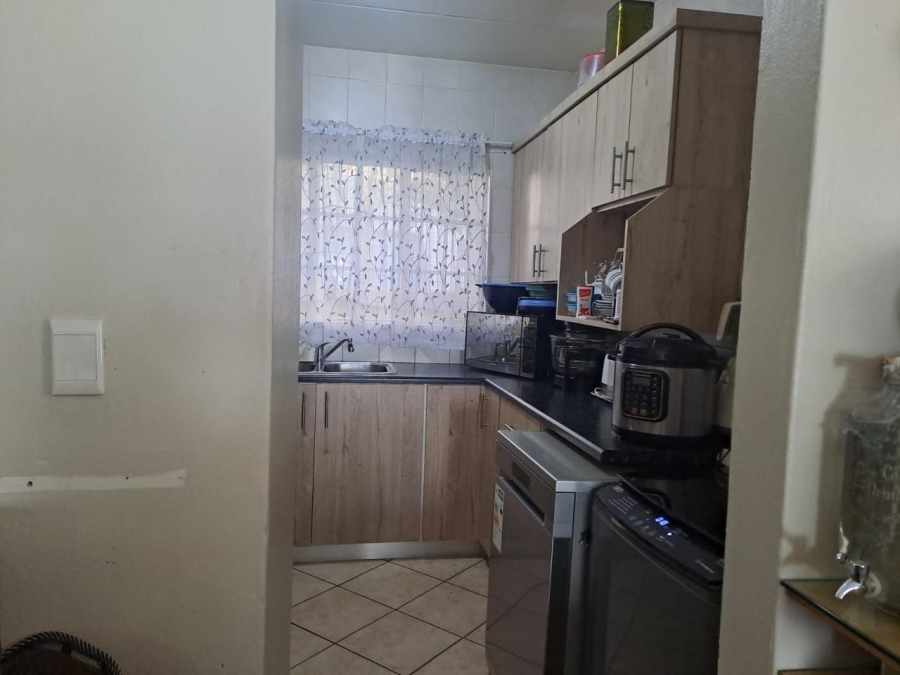 To Let 2 Bedroom Property for Rent in Noordhang Gauteng