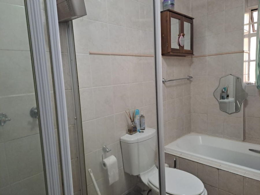 To Let 2 Bedroom Property for Rent in Noordhang Gauteng