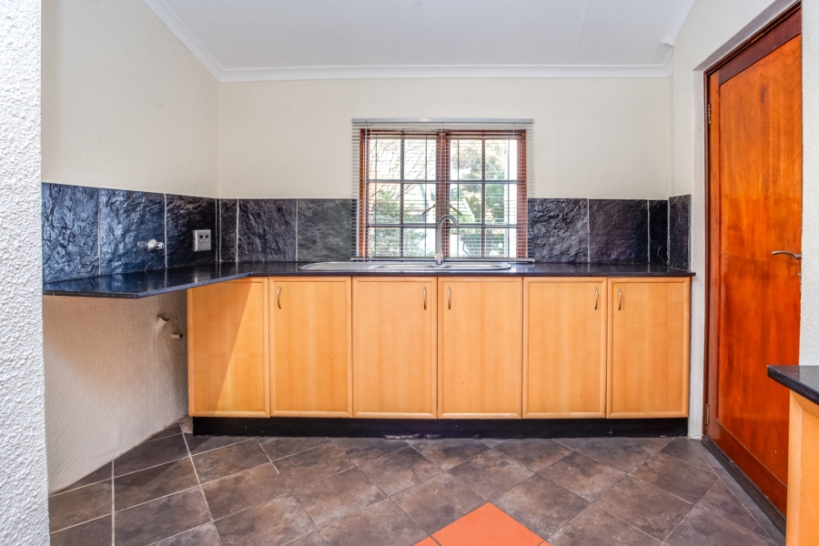 2 Bedroom Property for Sale in Paulshof Gauteng