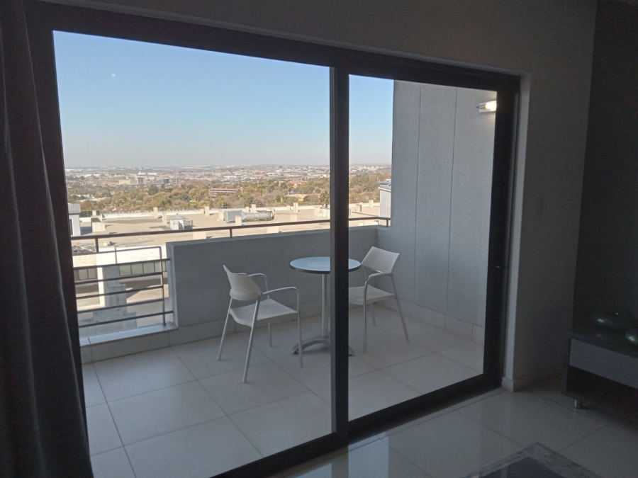 To Let 2 Bedroom Property for Rent in Sandton Central Gauteng