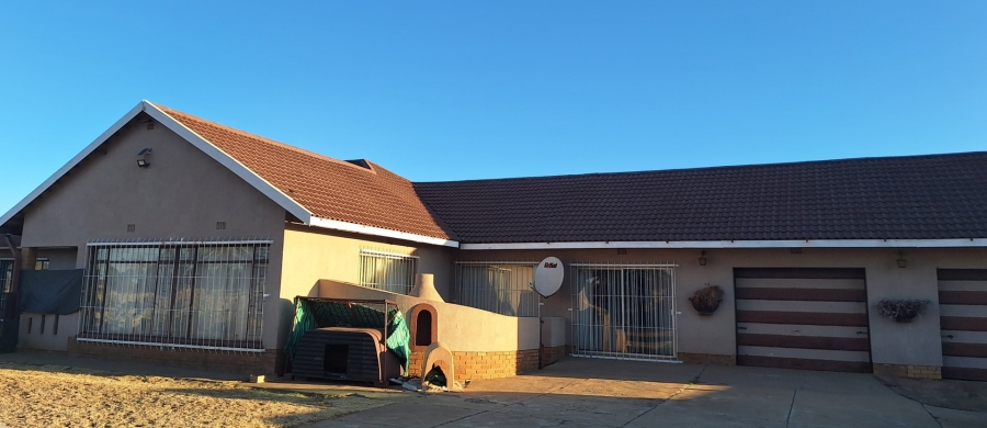 3 Bedroom Property for Sale in Bloempark Gauteng