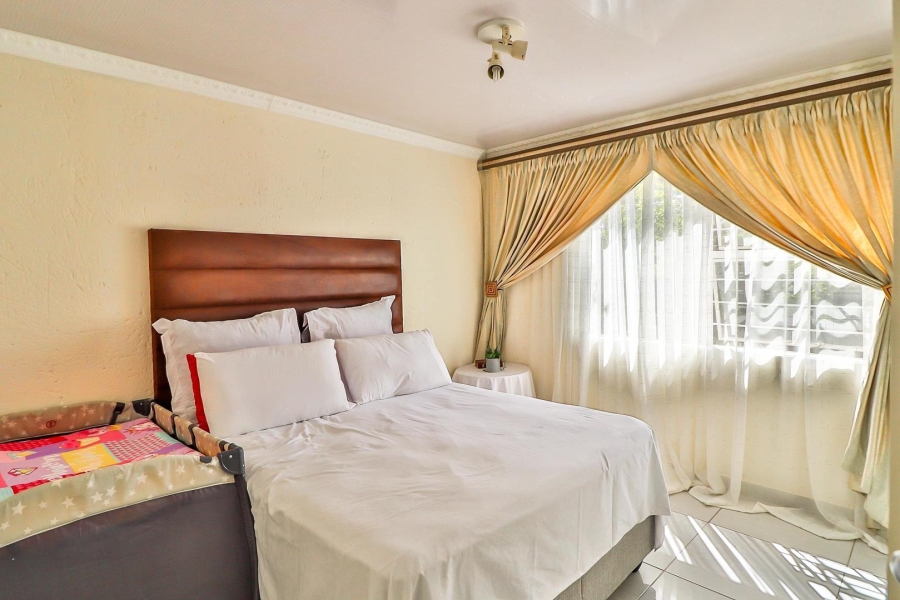 2 Bedroom Property for Sale in Vorna Valley Gauteng