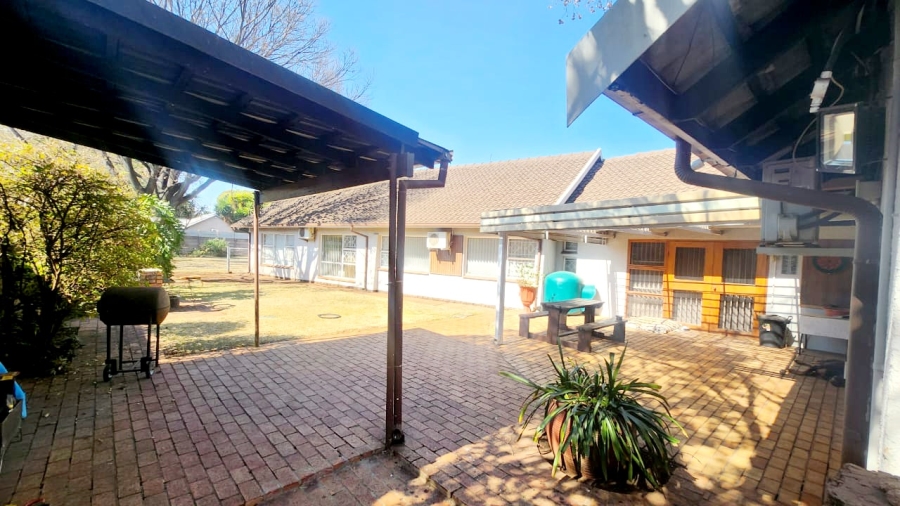 4 Bedroom Property for Sale in Wierda Park Gauteng