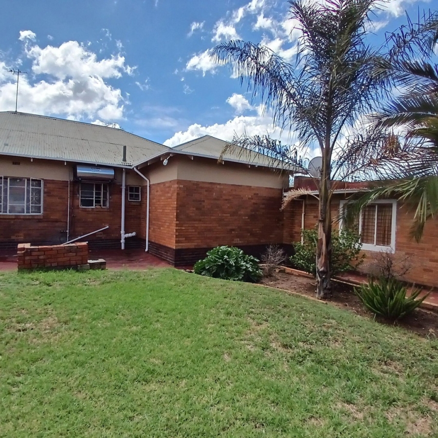 3 Bedroom Property for Sale in Roseacre Gauteng