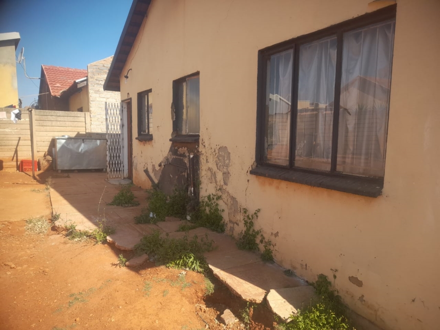 2 Bedroom Property for Sale in Lawley Gauteng