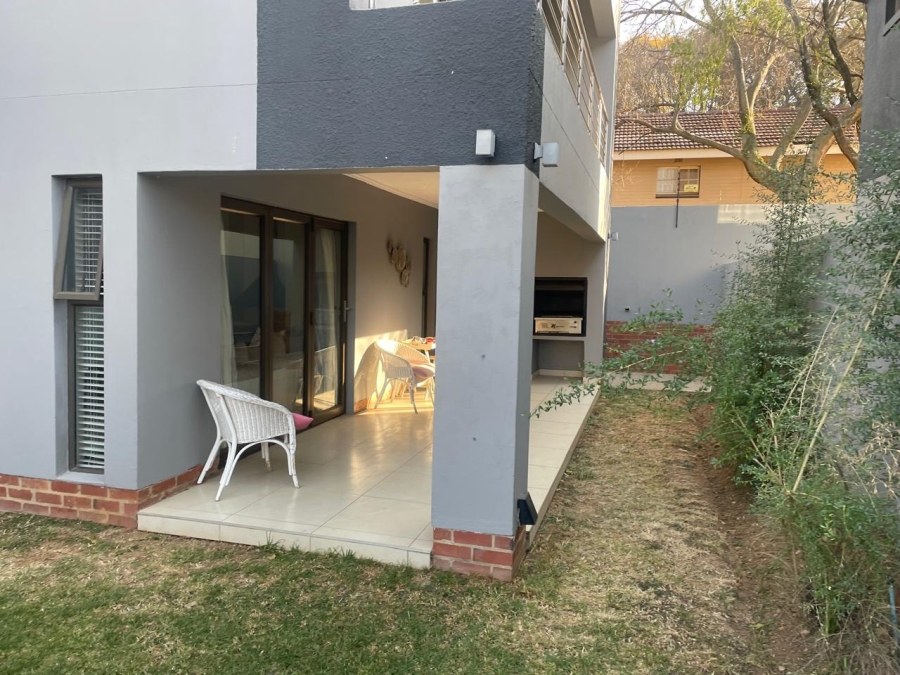 To Let 4 Bedroom Property for Rent in Bryanston Gauteng