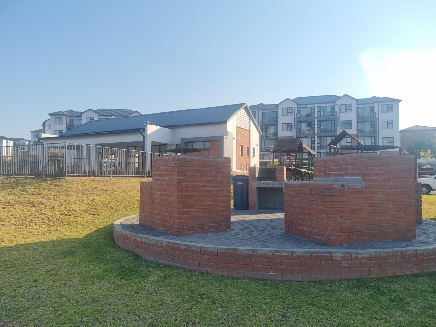 1 Bedroom Property for Sale in Lombardy Estate Gauteng