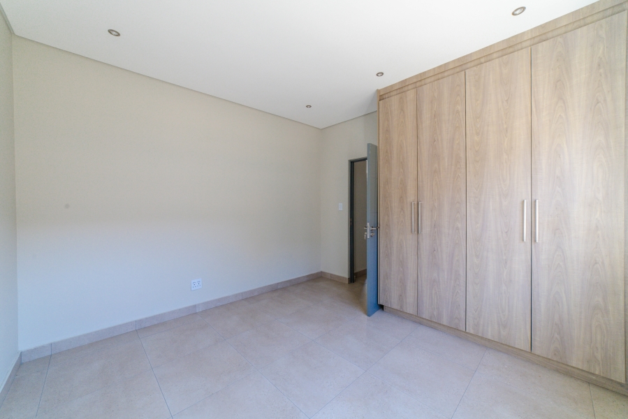 To Let 3 Bedroom Property for Rent in Vorna Valley Gauteng