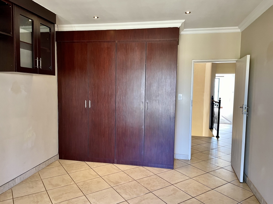 To Let 4 Bedroom Property for Rent in Moreleta Park Gauteng