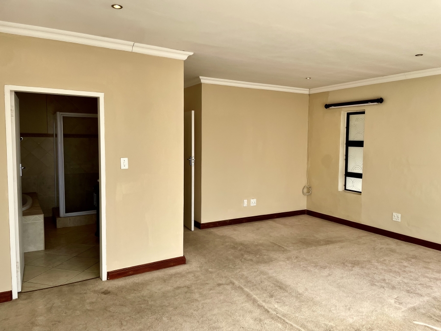 To Let 4 Bedroom Property for Rent in Moreleta Park Gauteng