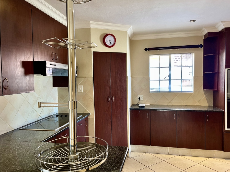 To Let 4 Bedroom Property for Rent in Moreleta Park Gauteng