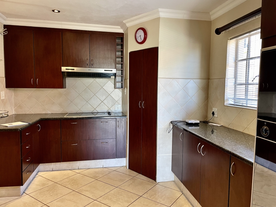 To Let 4 Bedroom Property for Rent in Moreleta Park Gauteng