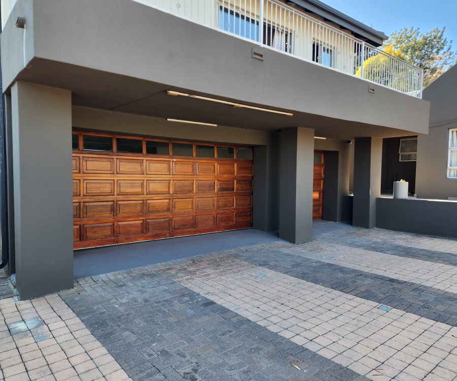 3 Bedroom Property for Sale in Parkmore Gauteng