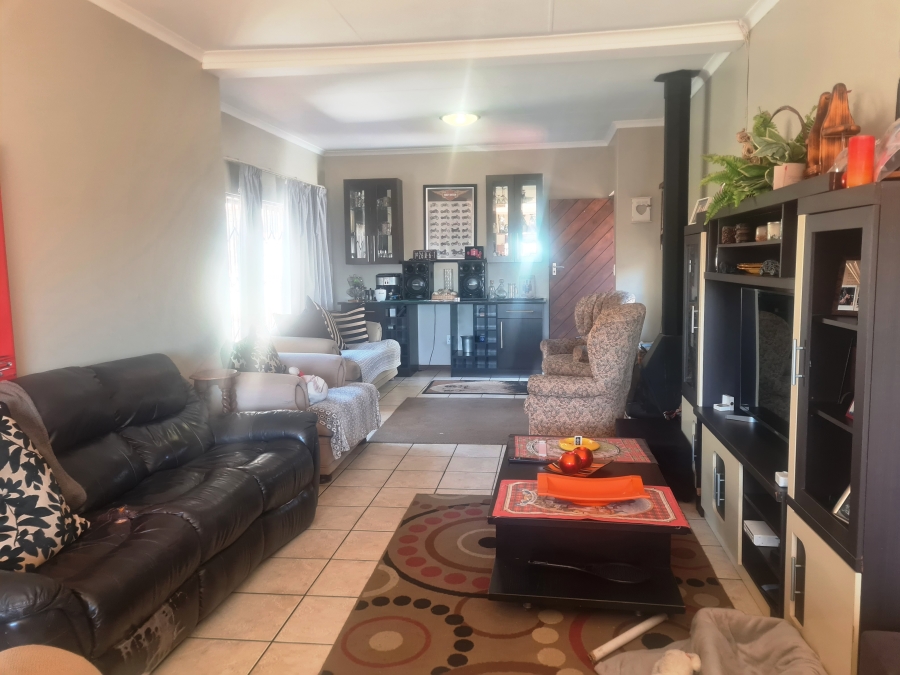 3 Bedroom Property for Sale in Isandovale Gauteng