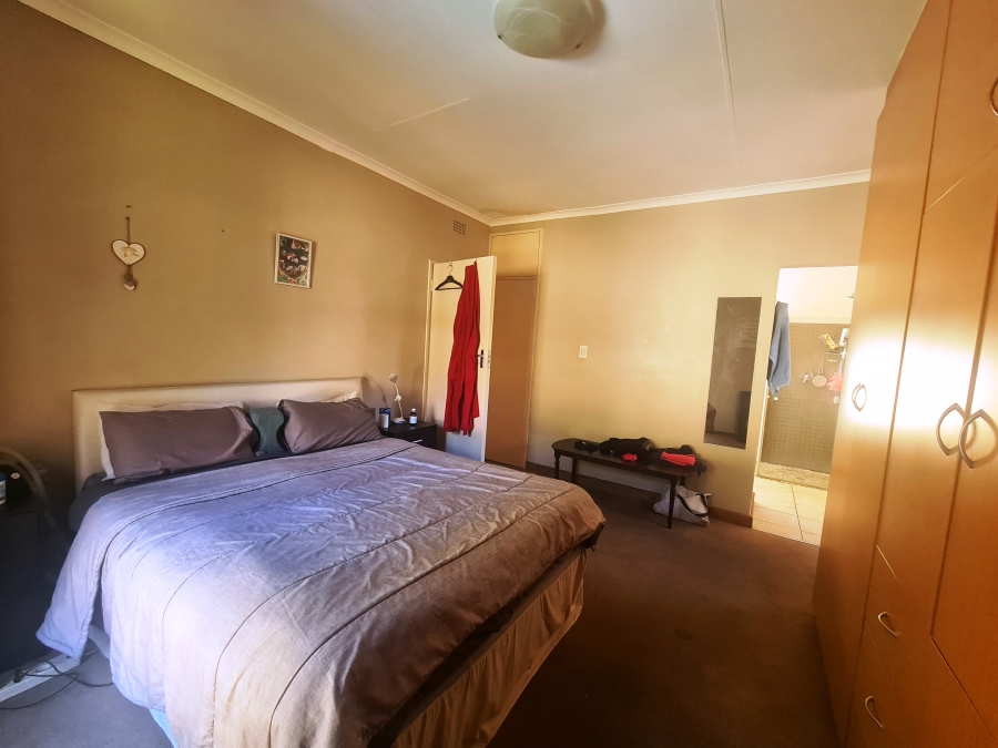 3 Bedroom Property for Sale in Isandovale Gauteng