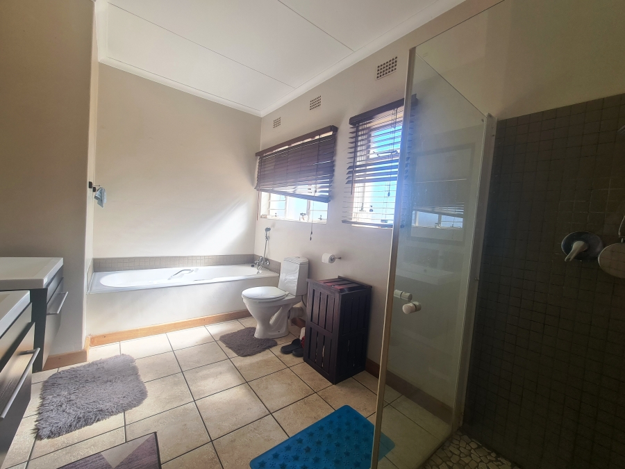 3 Bedroom Property for Sale in Isandovale Gauteng