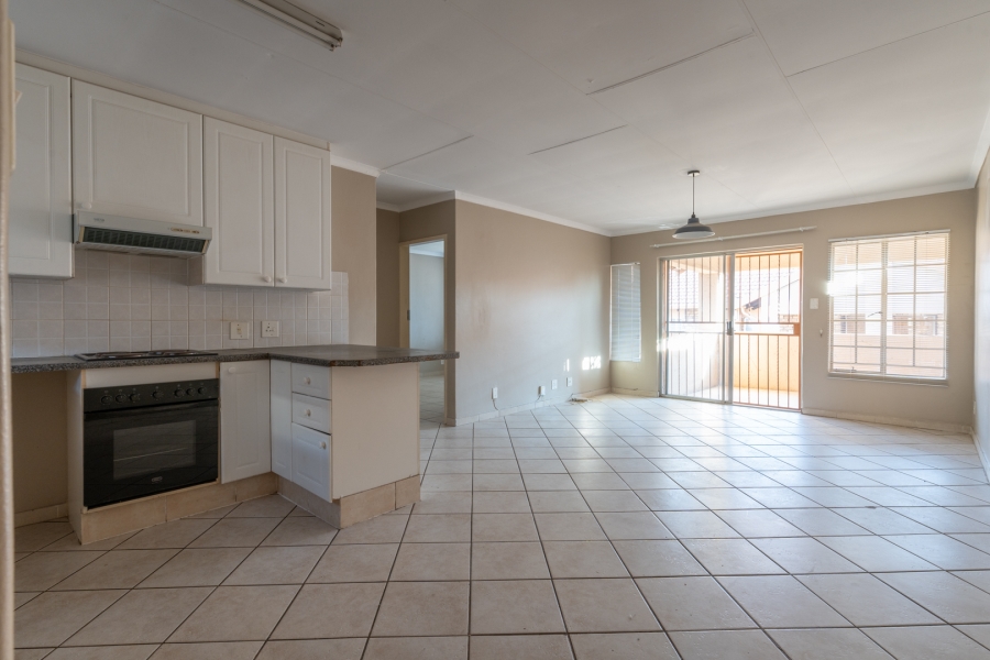 2 Bedroom Property for Sale in Rooihuiskraal North Gauteng