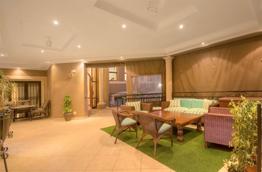 6 Bedroom Property for Sale in Morningside Manor Gauteng