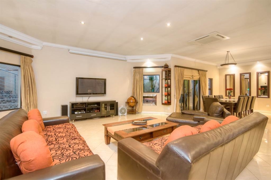 6 Bedroom Property for Sale in Morningside Manor Gauteng