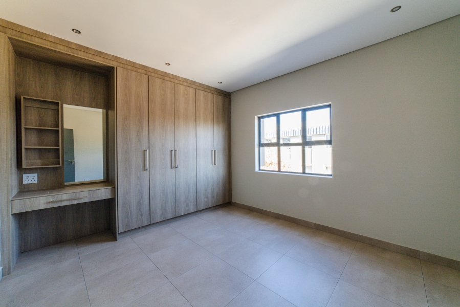 To Let 3 Bedroom Property for Rent in Vorna Valley Gauteng