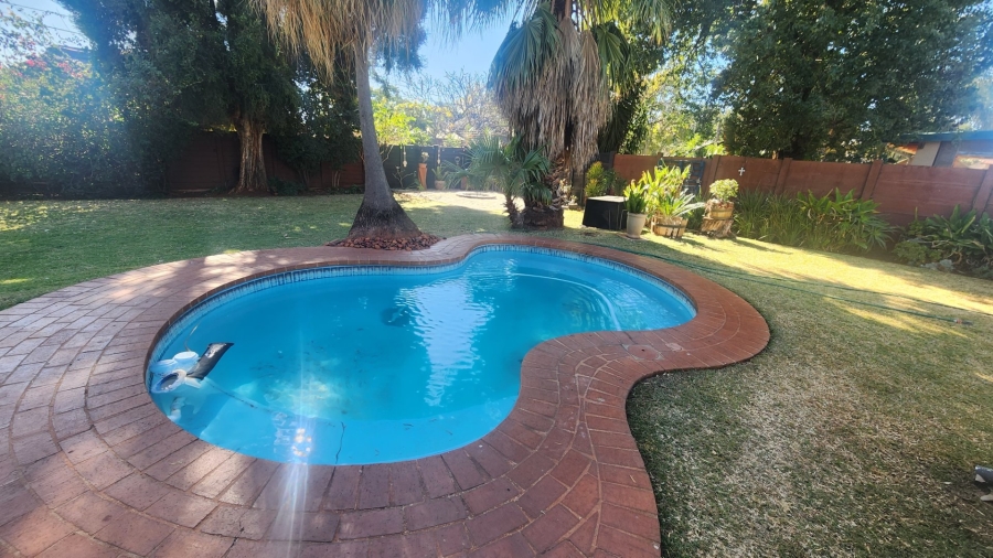 4 Bedroom Property for Sale in Sinoville Gauteng