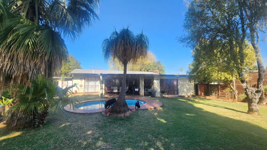 4 Bedroom Property for Sale in Sinoville Gauteng