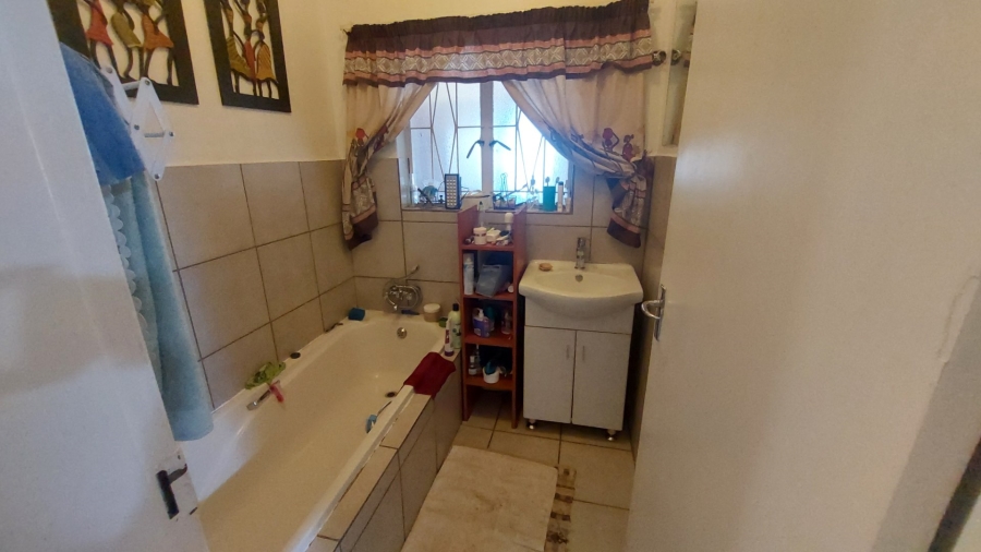 4 Bedroom Property for Sale in Sinoville Gauteng