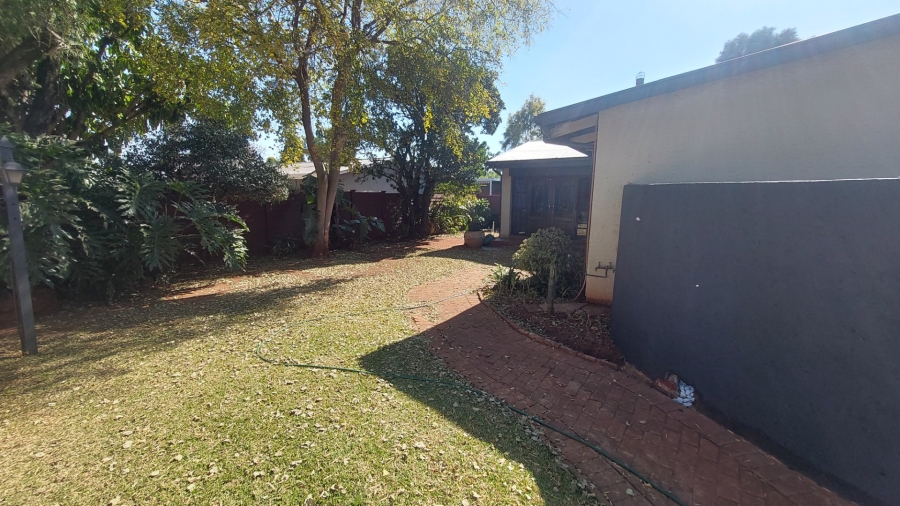 4 Bedroom Property for Sale in Sinoville Gauteng