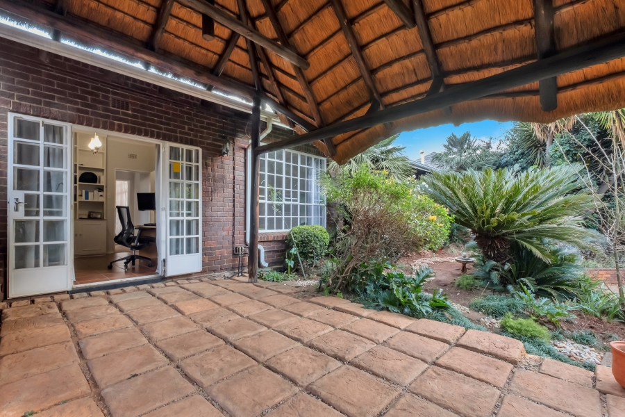 3 Bedroom Property for Sale in Greenside Gauteng