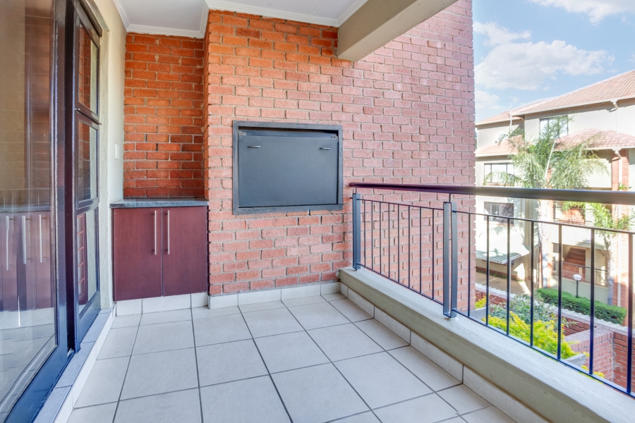 2 Bedroom Property for Sale in Sunninghill Gauteng