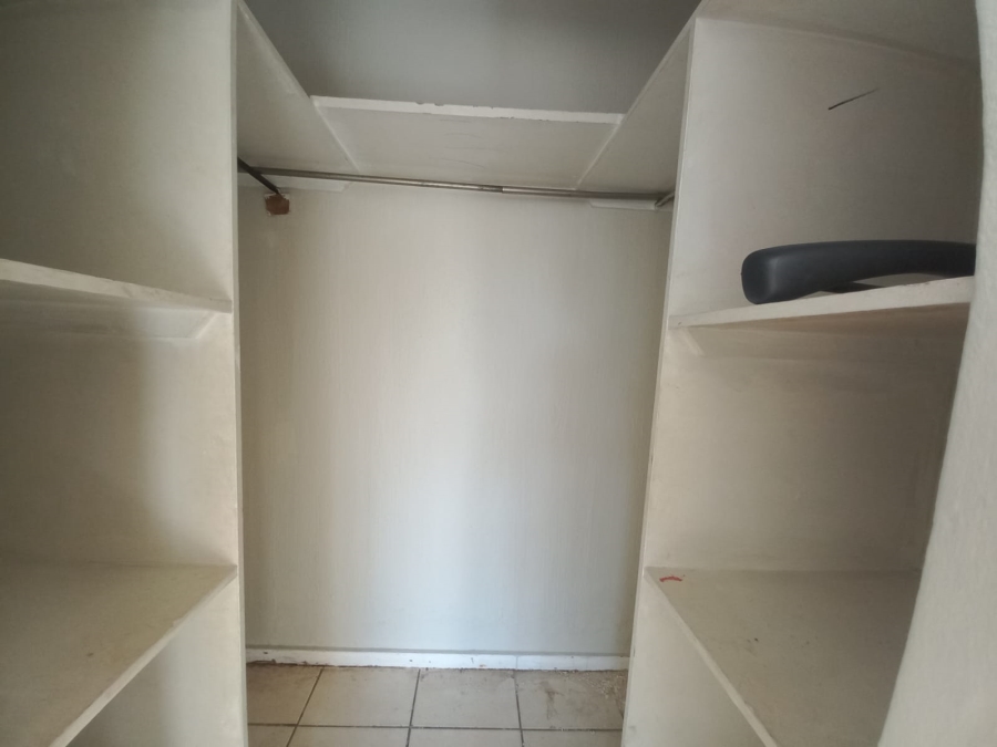 2 Bedroom Property for Sale in Leachville Gauteng