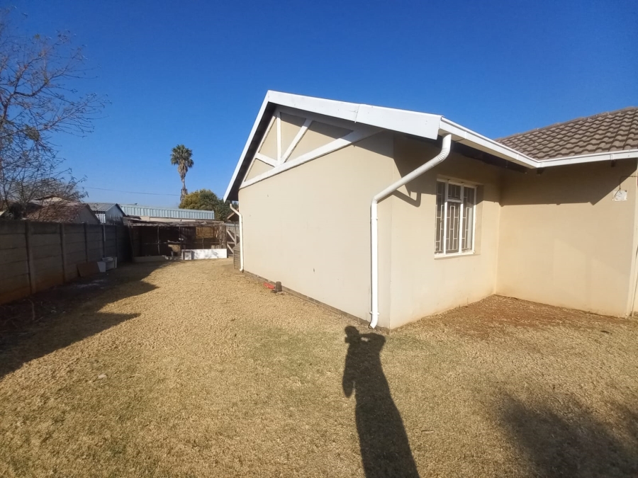 2 Bedroom Property for Sale in Leachville Gauteng