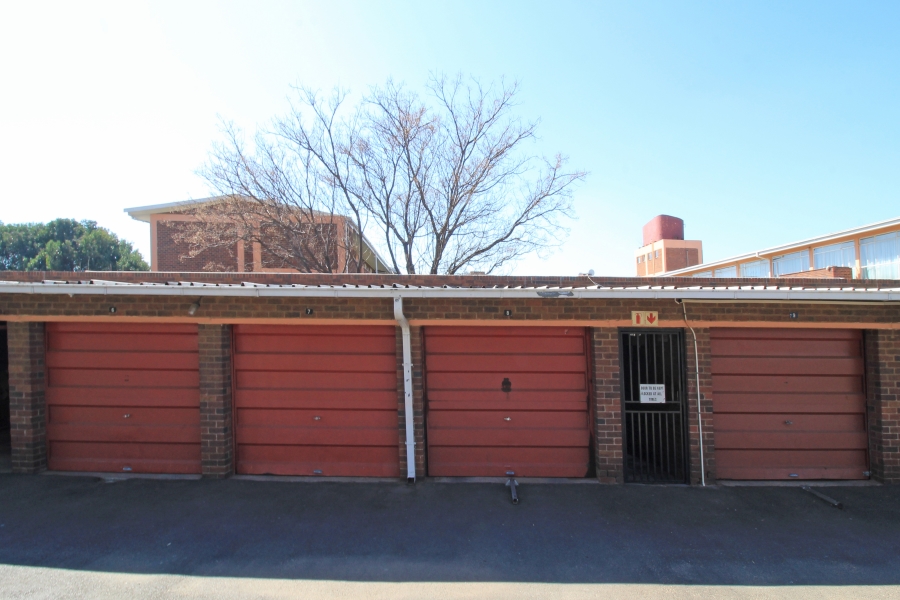 1 Bedroom Property for Sale in Kew Gauteng