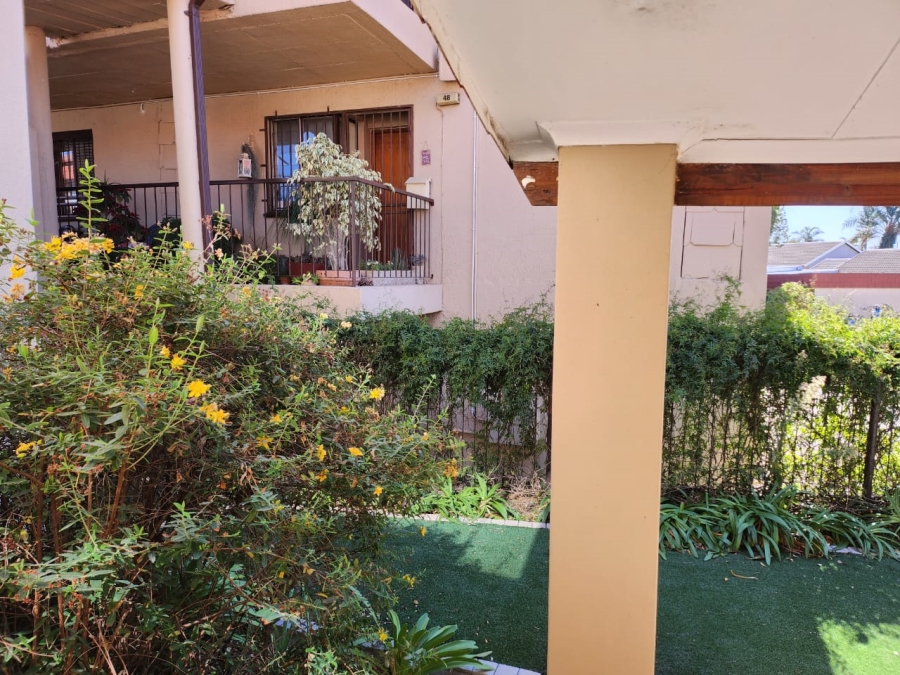 2 Bedroom Property for Sale in Sonneglans Gauteng