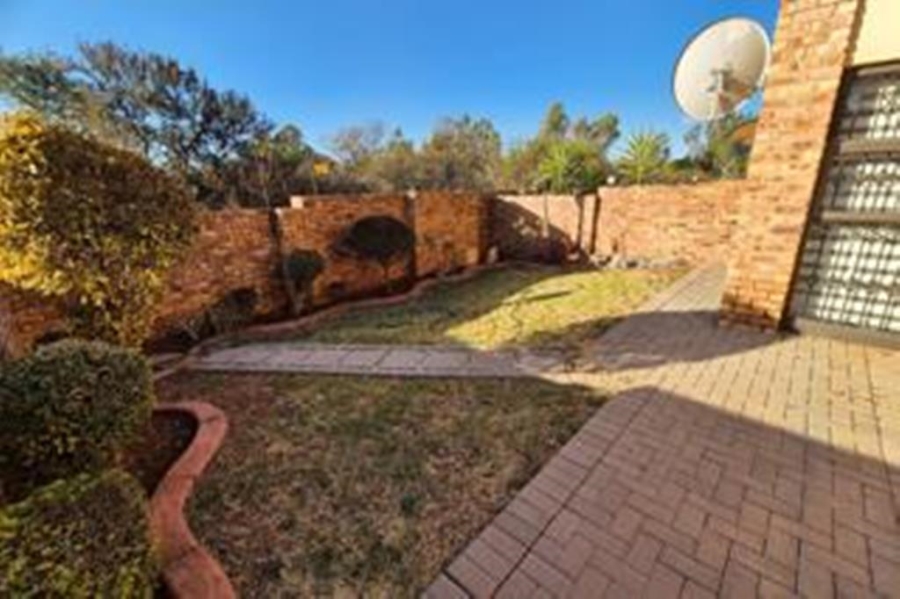 2 Bedroom Property for Sale in Theresa Park Gauteng