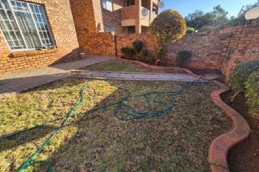 2 Bedroom Property for Sale in Theresa Park Gauteng