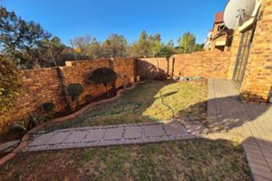 2 Bedroom Property for Sale in Theresa Park Gauteng