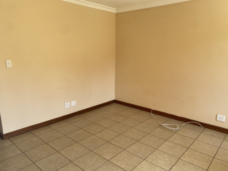 2 Bedroom Property for Sale in Montana Gauteng