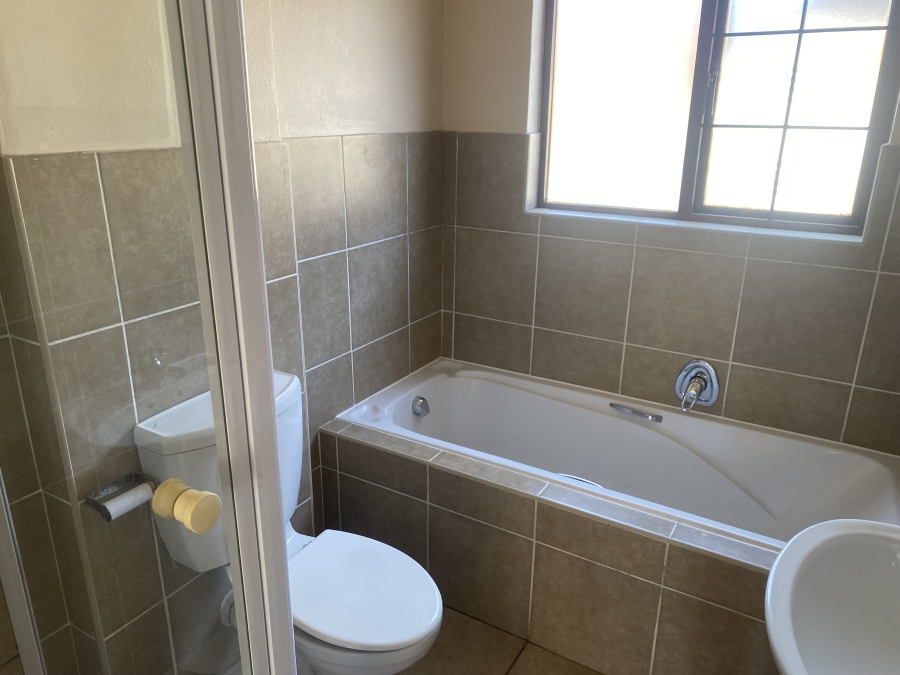 2 Bedroom Property for Sale in Montana Gauteng