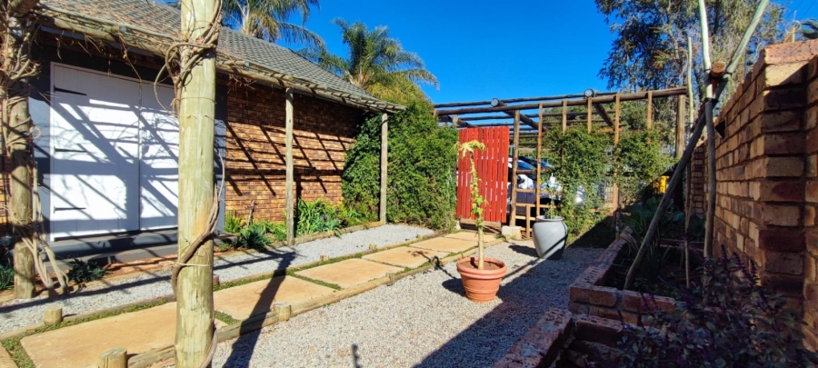 3 Bedroom Property for Sale in Rooihuiskraal Gauteng