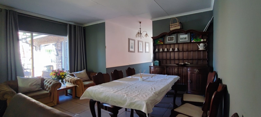 3 Bedroom Property for Sale in Rooihuiskraal Gauteng