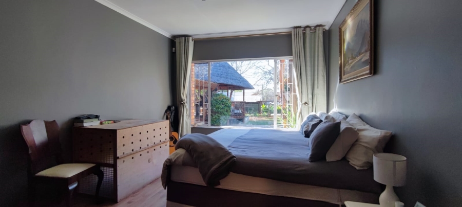 3 Bedroom Property for Sale in Rooihuiskraal Gauteng