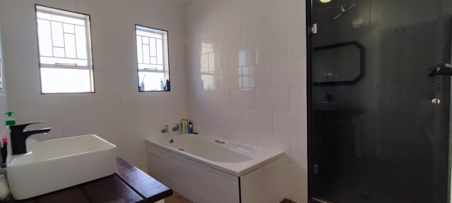 3 Bedroom Property for Sale in Rooihuiskraal Gauteng