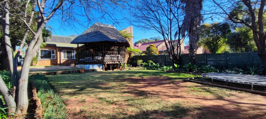 3 Bedroom Property for Sale in Rooihuiskraal Gauteng